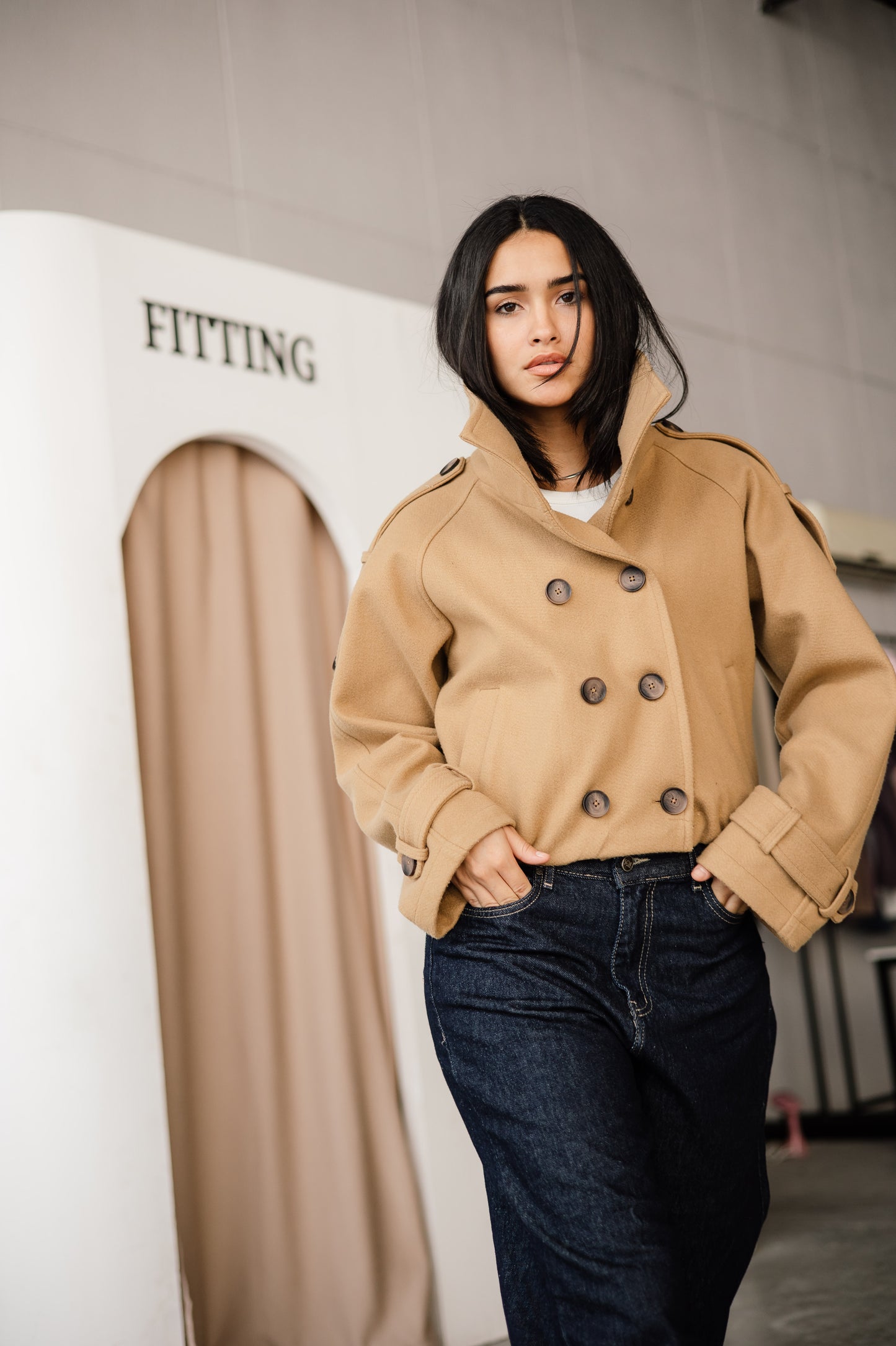 Sleek cropped jacket