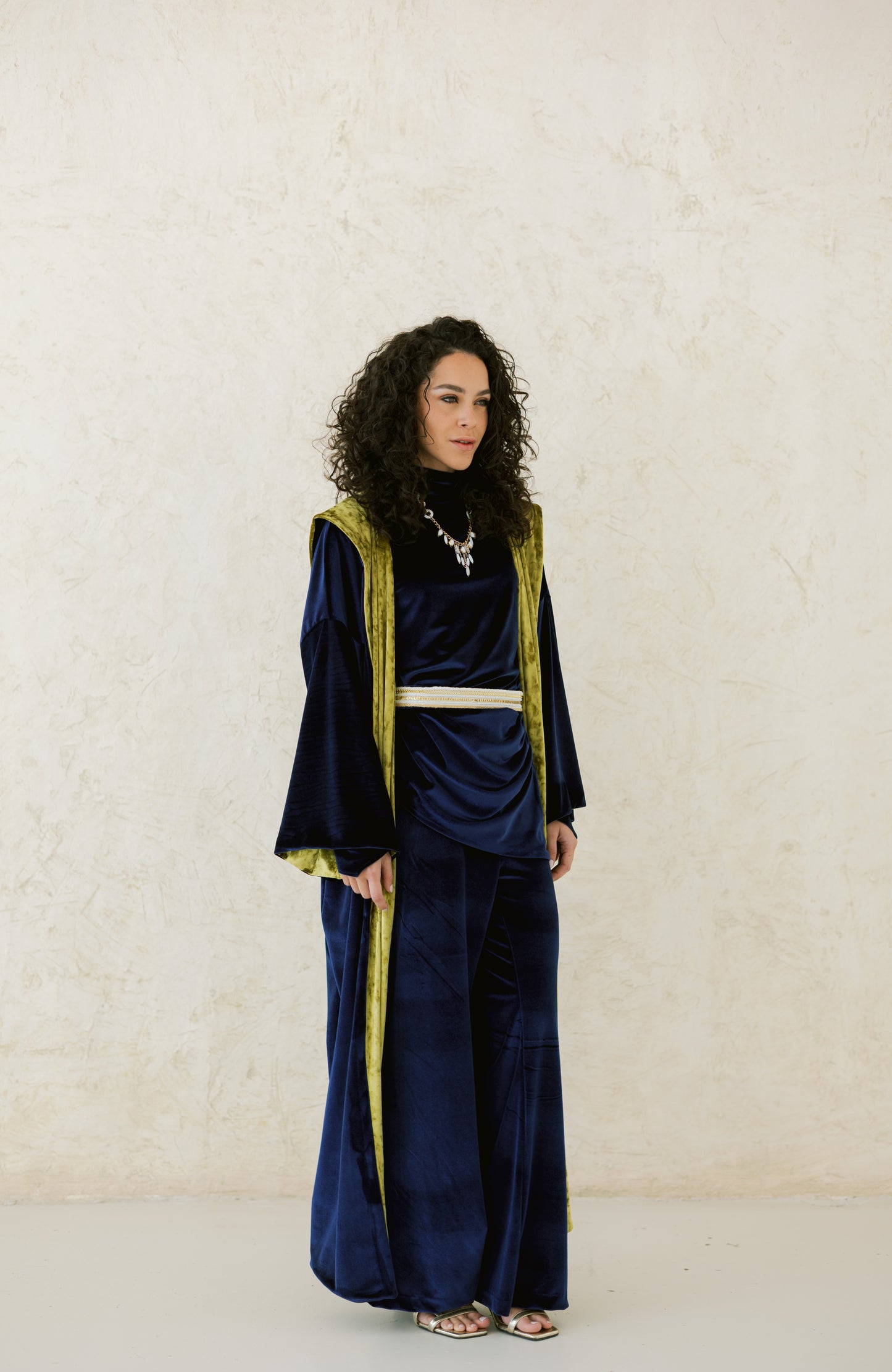 Baraka kaftan بَركة ( Double Face)( comes with its belt)