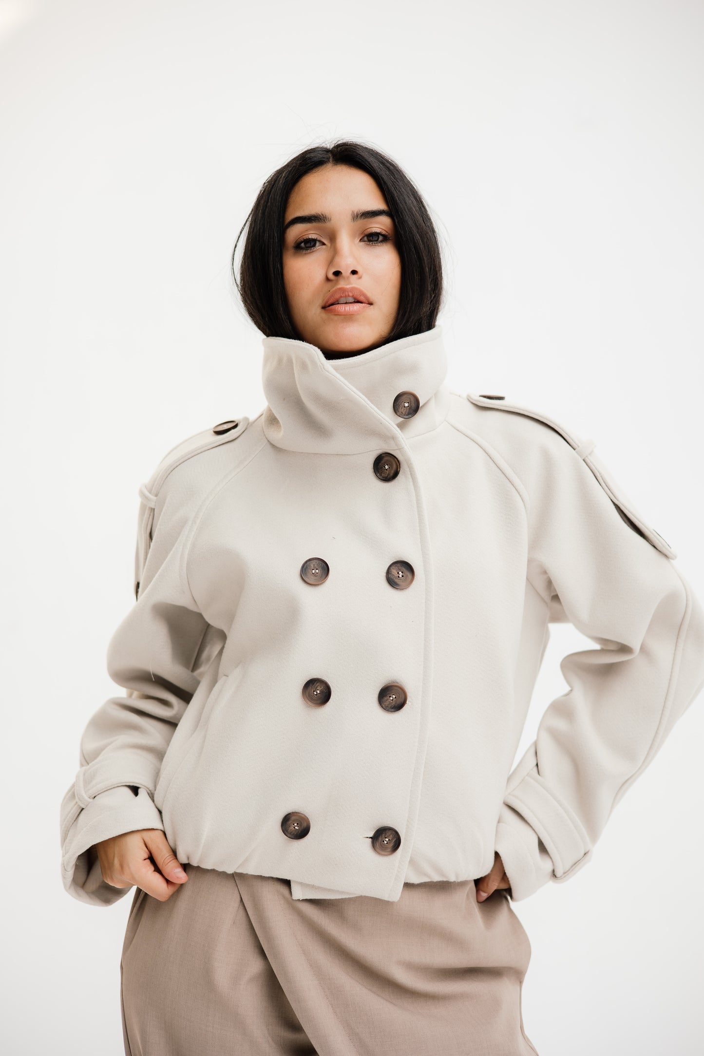 Sleek cropped jacket