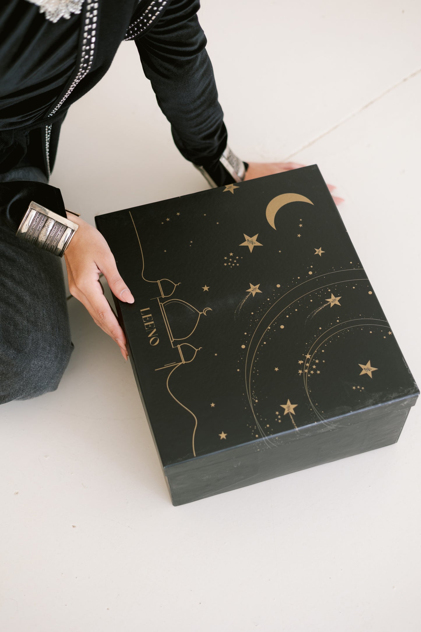 LEENO Gift Box