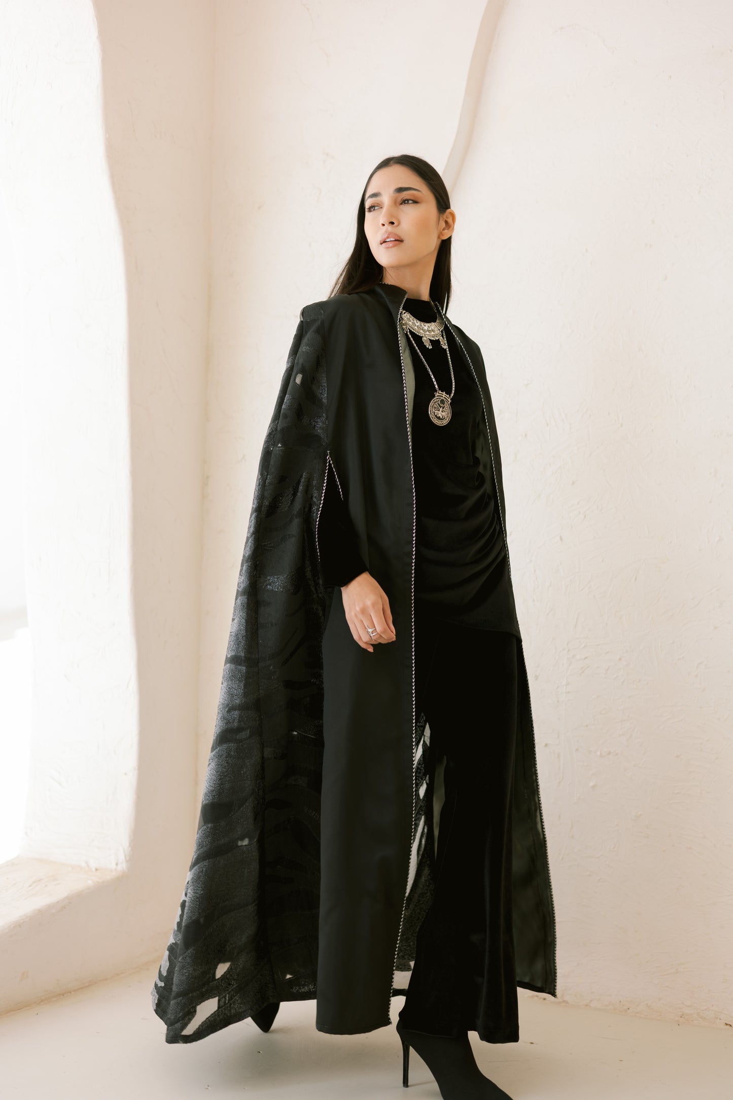 Taqwa Kaftan قفطان تَقْوى( متاح للبيع في المحل فقط)