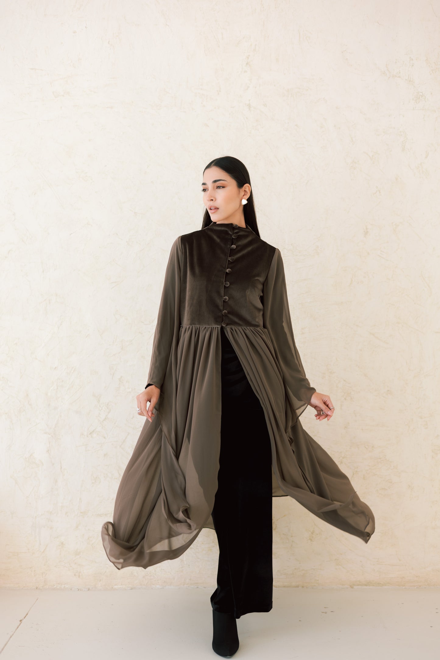 Yaqeen Dress ( NO added belt)