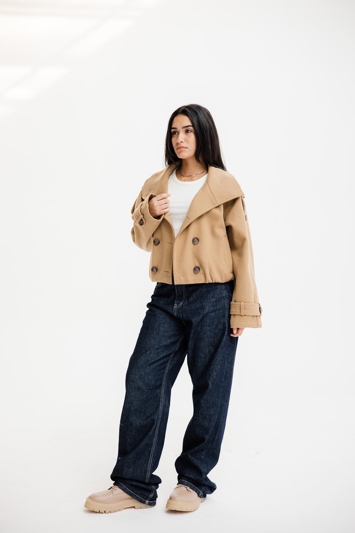 Sleek cropped jacket