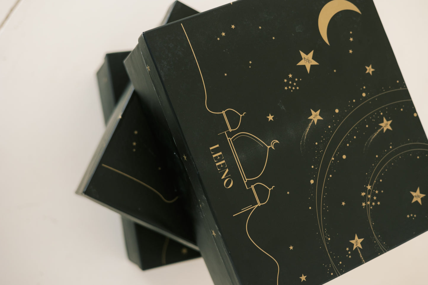 LEENO Gift Box
