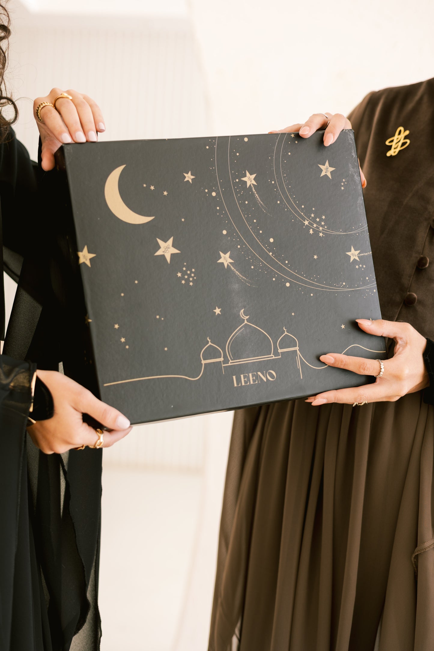 LEENO Gift Box