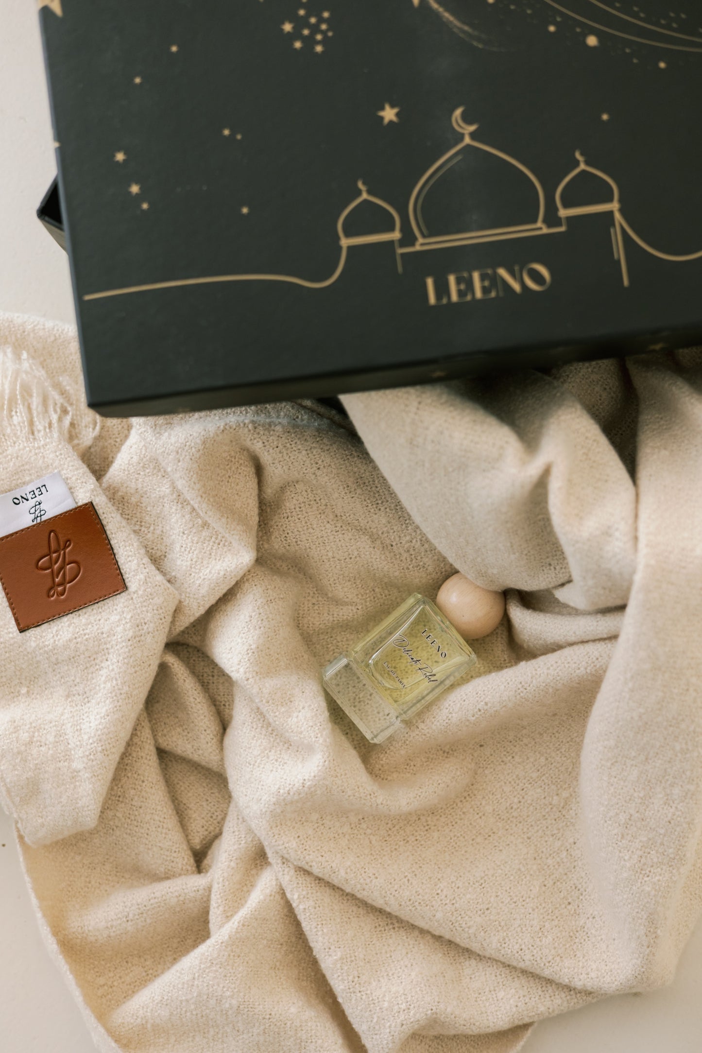 LEENO Gift Box