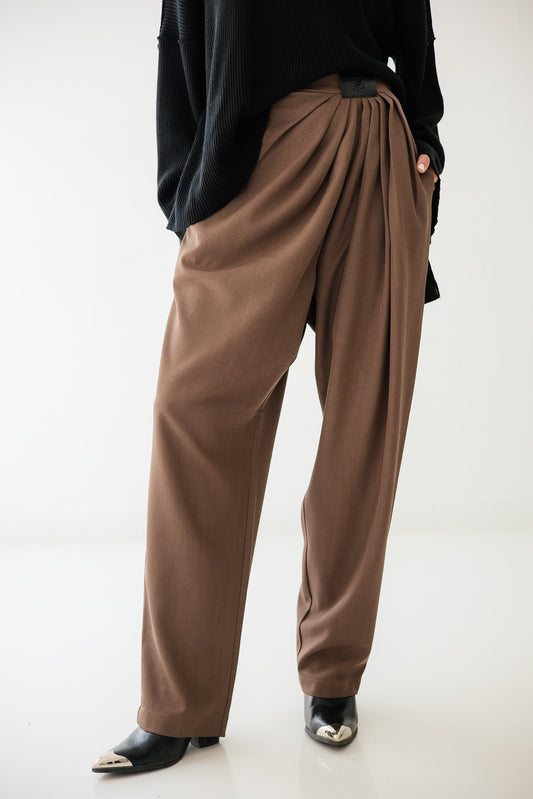 Slouch edit pants