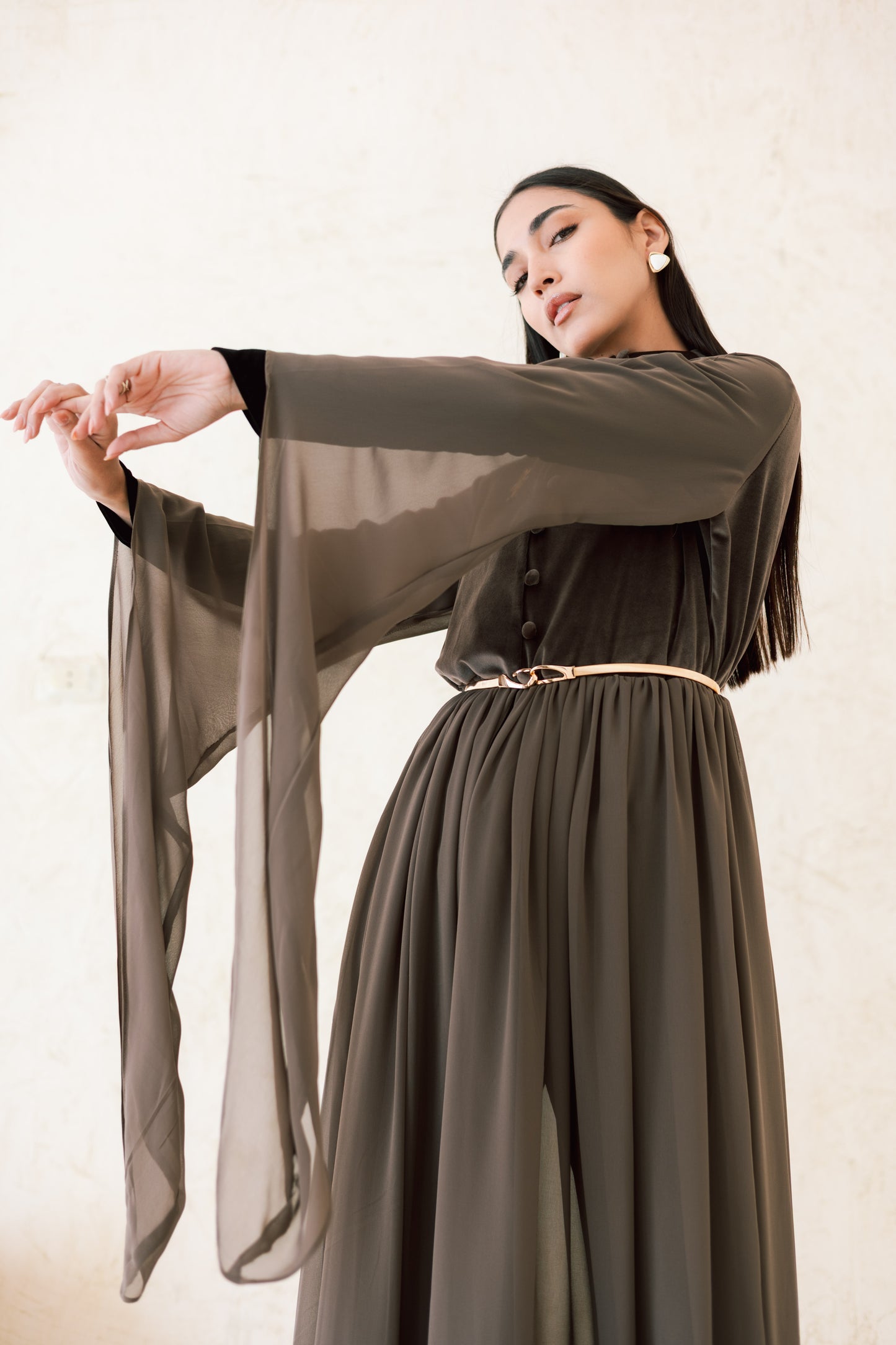 Yaqeen Dress ( NO added belt)