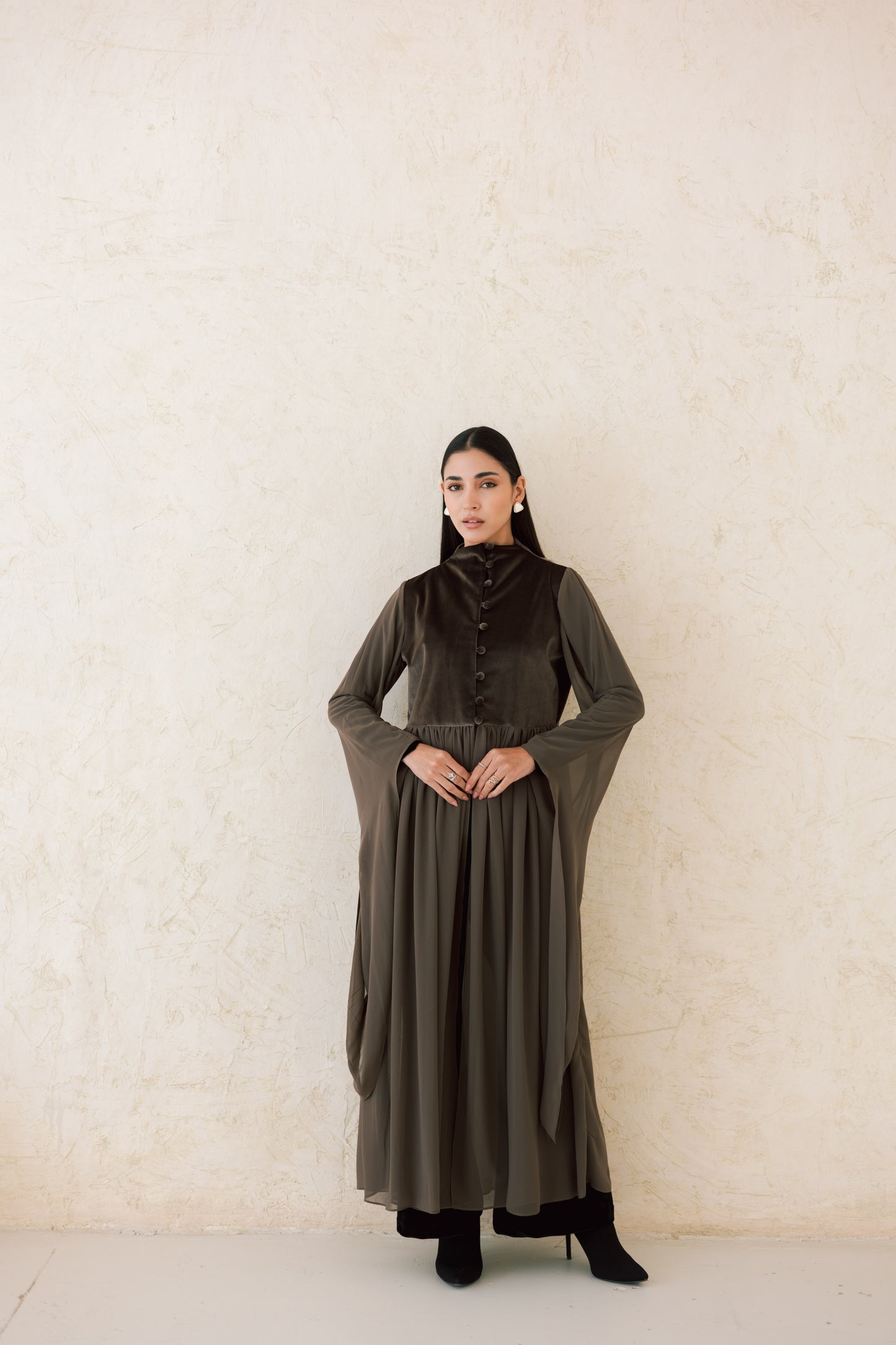 Yaqeen Dress ( NO added belt)